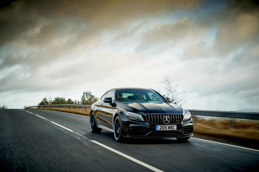 Mercedes-AMG C63 S Coupe (C205) 2018 года  (UK) (фото 17 из 40)